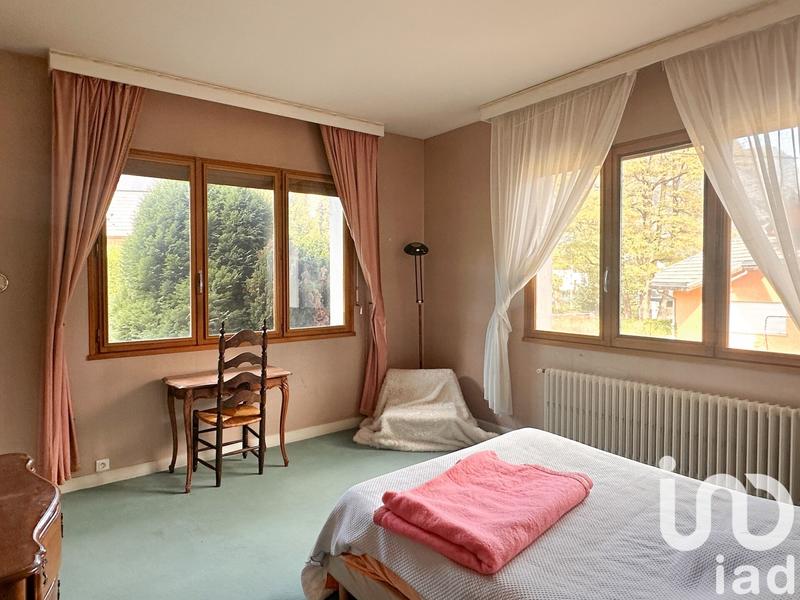 Maison de maîtres - 256 m² - 11 pièces