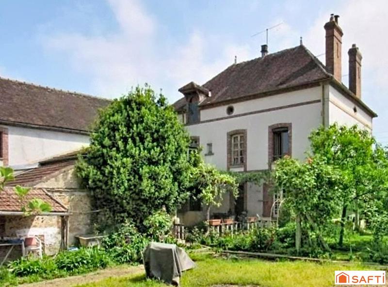 Maison - 248 m² - 8 pièces