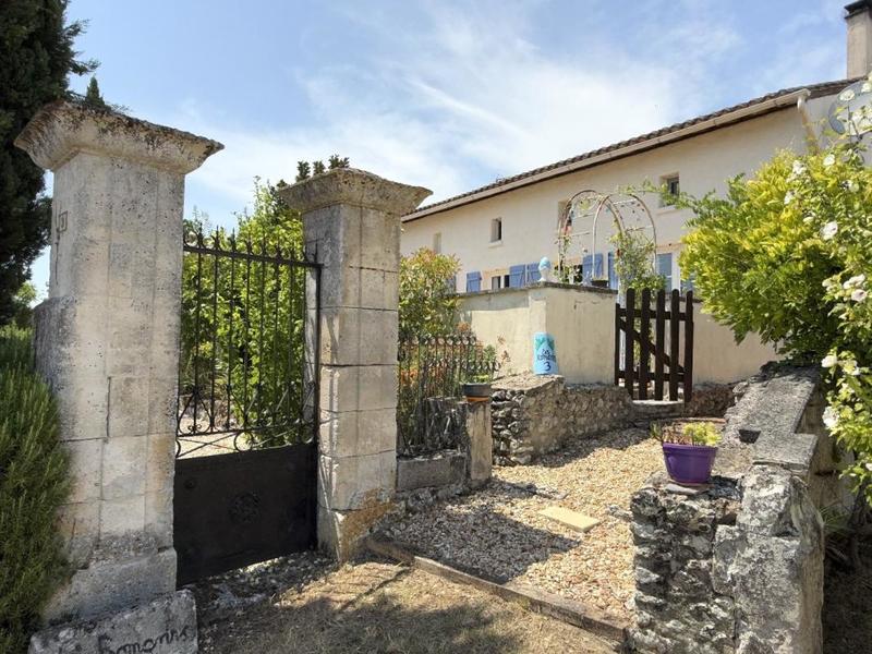 Maison - 180 m² - 7 pièces