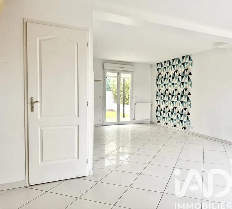 Maison - 92 m² - 5 pièces