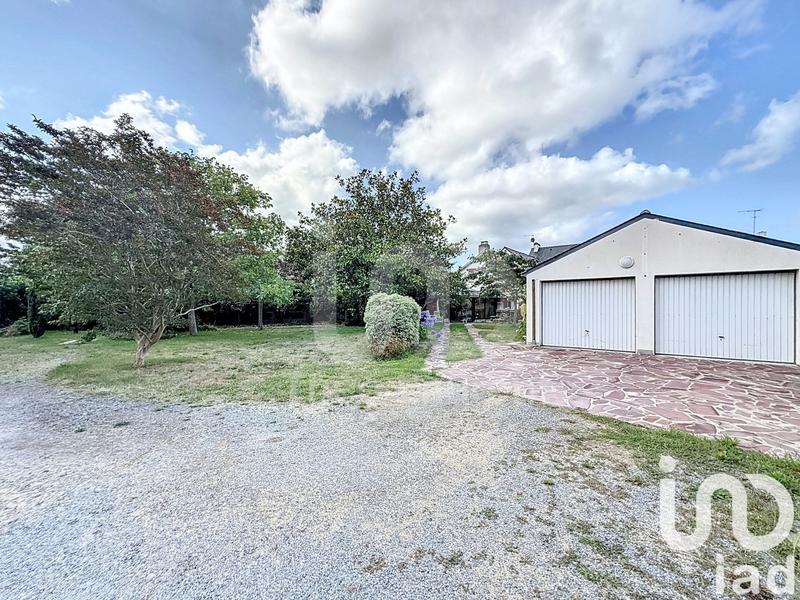 Maison - 255 m² - 10 pièces