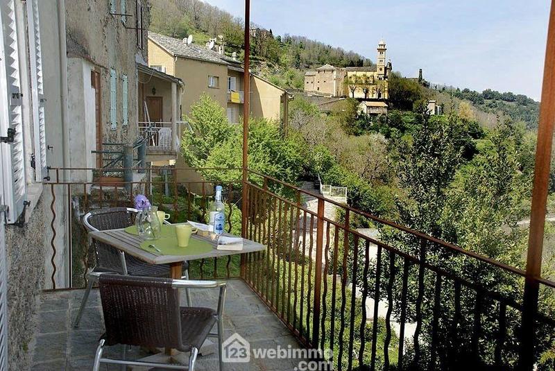 Maison - 220 m² - 11 pièces