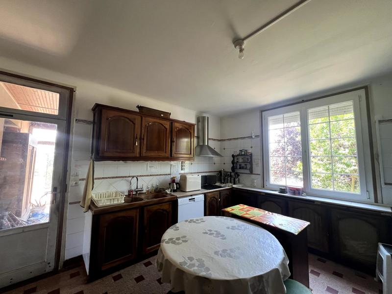 Maison - 249 m² - 13 pièces