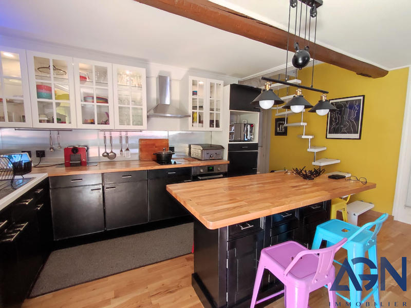 Appartement - 80 m² - 4 pièces