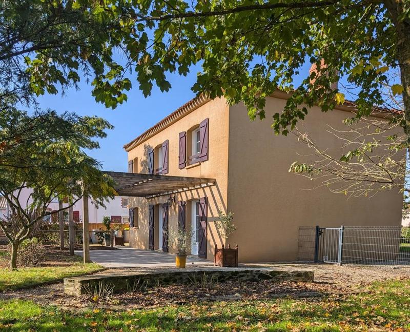 Maison - 151 m² - 5 pièces