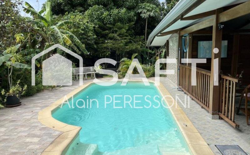 Maison - 230 m² - 8 pièces