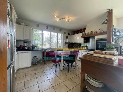 Pavillon - 211 m² - 9 pièces