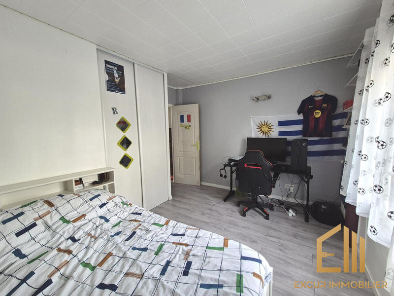 Maison - 140 m² - 8 pièces