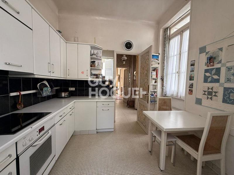 Maison de maîtres - 229 m² - 9 pièces