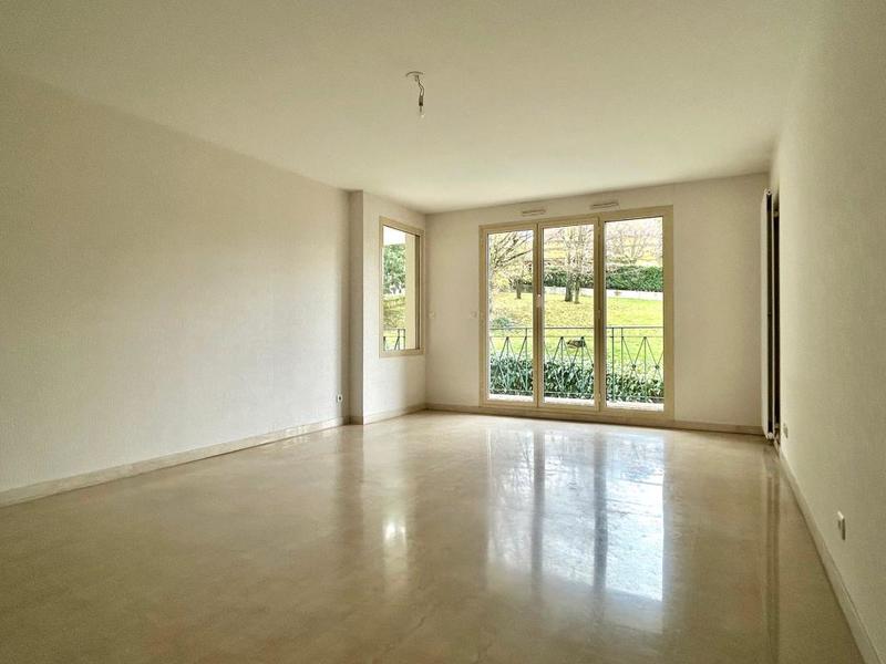 Appartement - 100 m² - 4 pièces