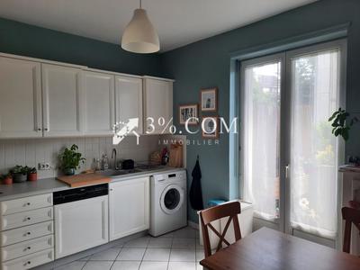 Appartement - 82 m² - 3 pièces