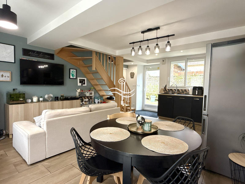 Maison - 93 m² - 4 pièces