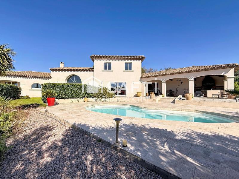 Maison - 206 m² - 6 pièces