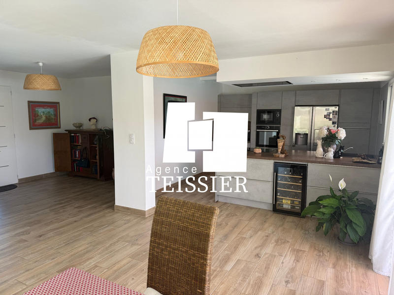 Villa - 151 m² - 6 pièces