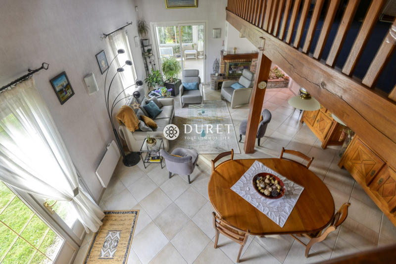 Maison - 168 m² - 6 pièces