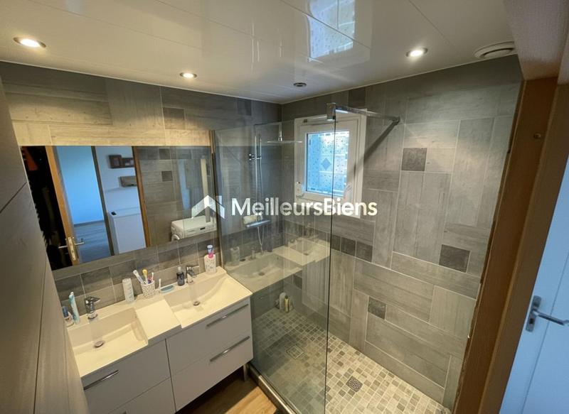 Maison - 135 m² - 6 pièces