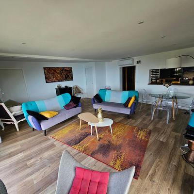 Maison - 210 m² - 7 pièces