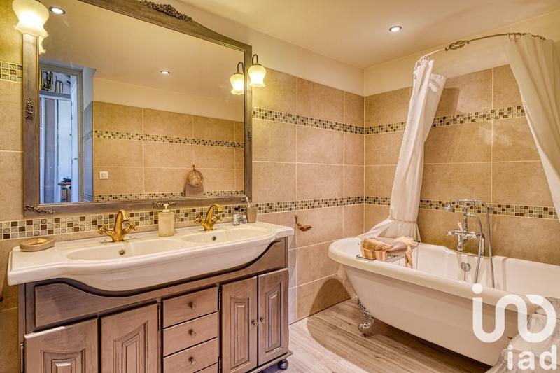 Maison - 183 m² - 7 pièces