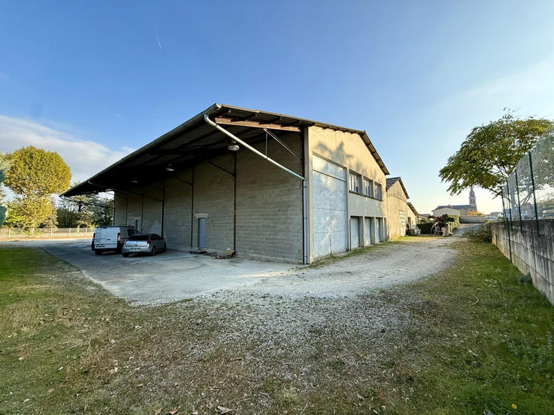 Entrepôt - 800 m²