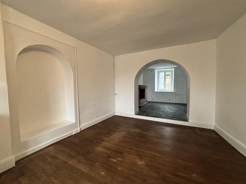 Maison ancienne - 180 m² - 6 pièces