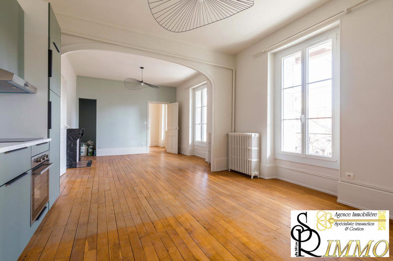 Appartement - 82 m² - 4 pièces