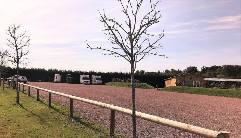 Maison - 470 m² - 12 pièces