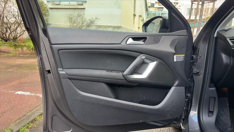 Peugeot 308 1.2 PureTech 130 Eat8 Allure Pack