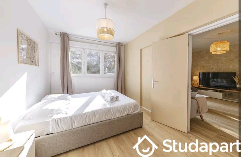 Chambre - 10 m² - 1 pièce