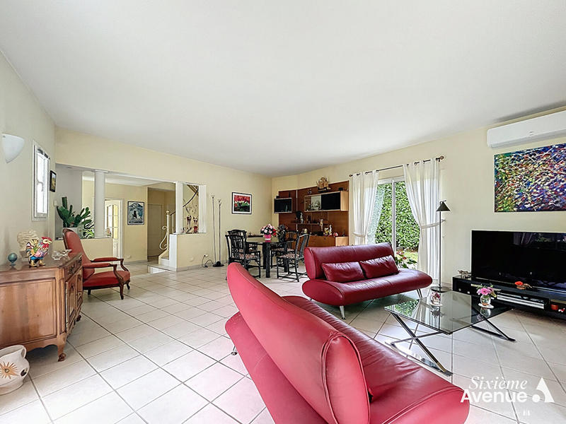 Maison - 156 m² - 7 pièces