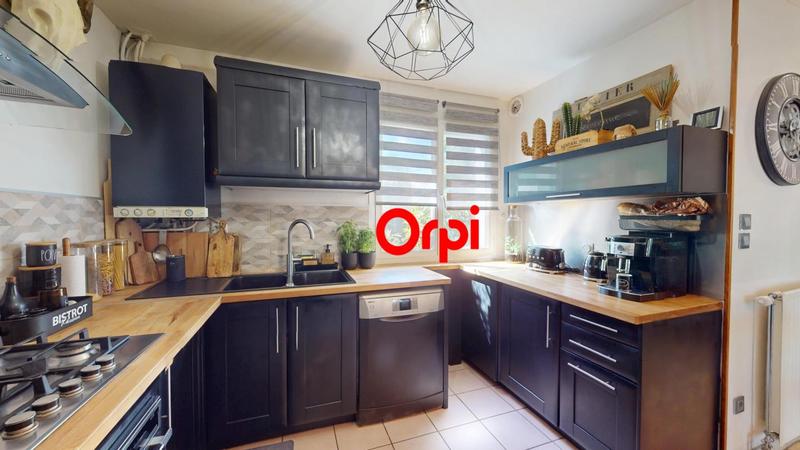 Maison - 98 m² - 5 pièces