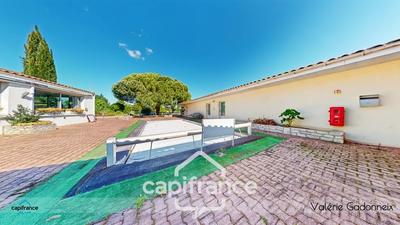 Propriété - 765 m² - 23 pièces