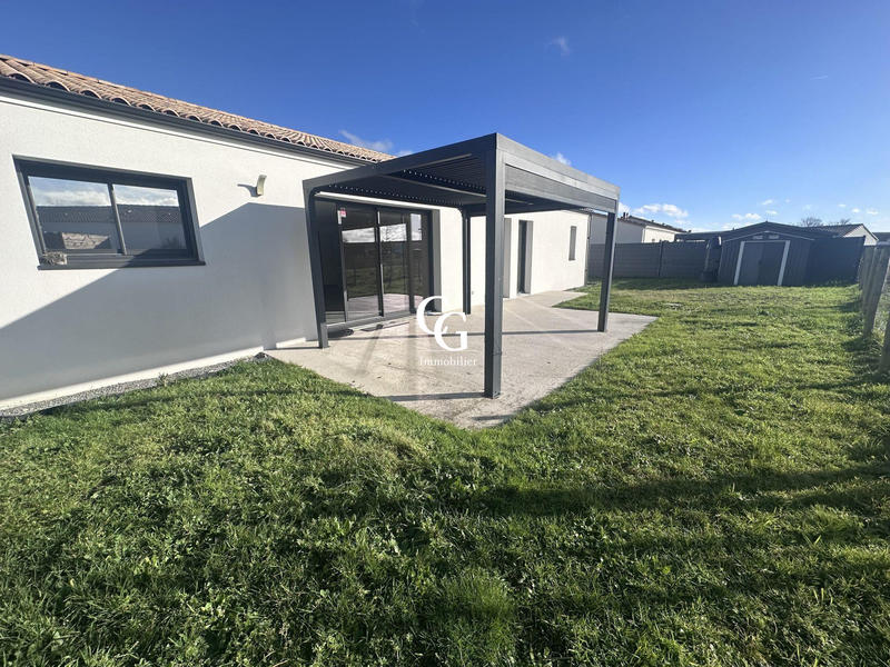 Maison - 99 m² - 5 pièces