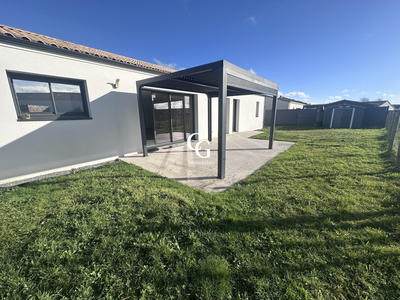 Maison - 99 m² - 5 pièces