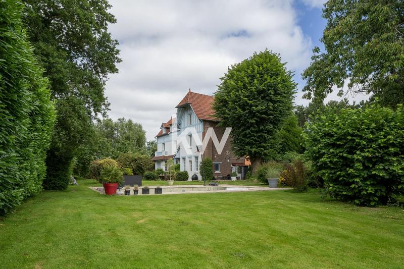 Maison - 283 m² - 9 pièces