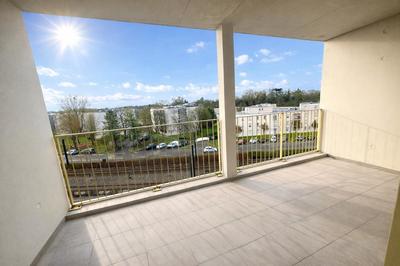 Appartement - 80 m² - 4 pièces