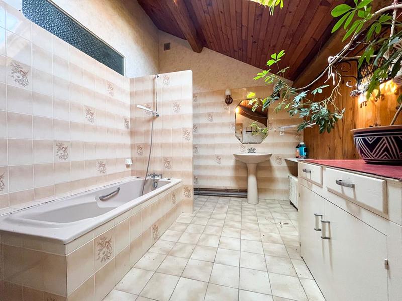 Maison - 108 m² - 7 pièces