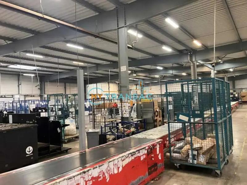 Local d'activité / Entrepôt - 2 800 m²