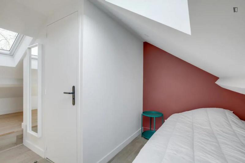 Chambre - 12 m² - 11 pièces