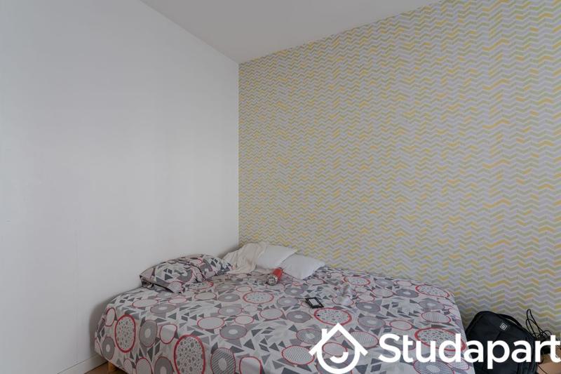 Chambre - 104 m² - 1 pièce