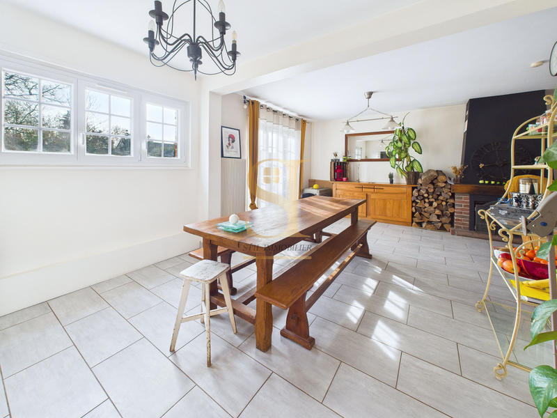 Maison - 140 m² - 7 pièces