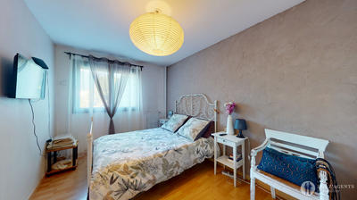 Appartement - 80 m² - 4 pièces