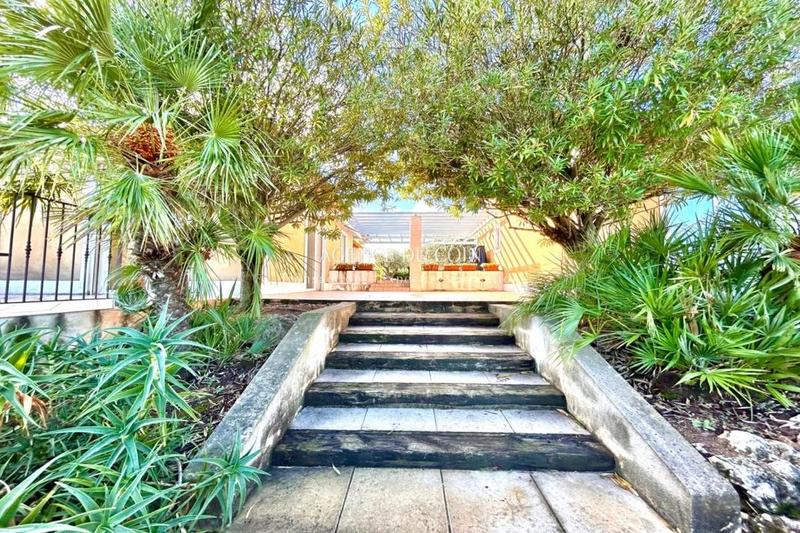 Propriété - 350 m² - 10 pièces