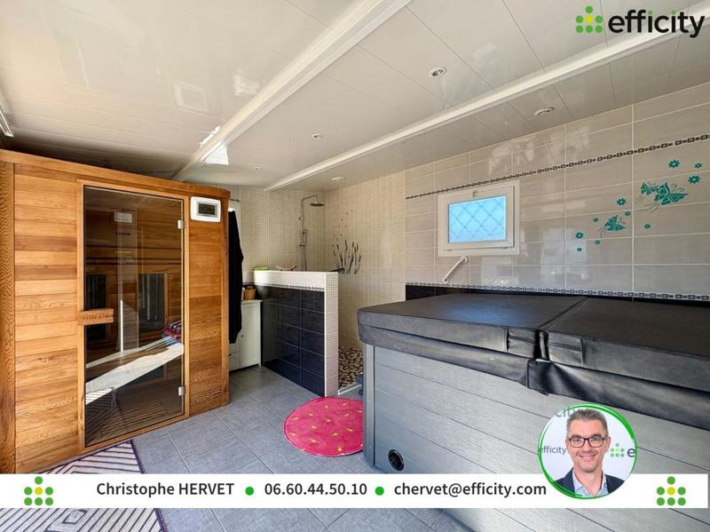 Maison - 166 m² - 7 pièces