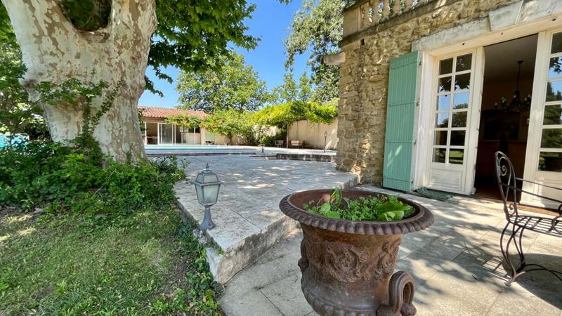 Mas - 400 m² - 15 pièces