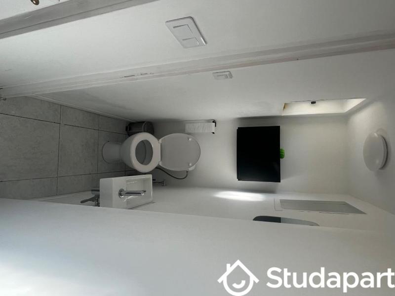 Chambre - 9 m² - 1 pièce