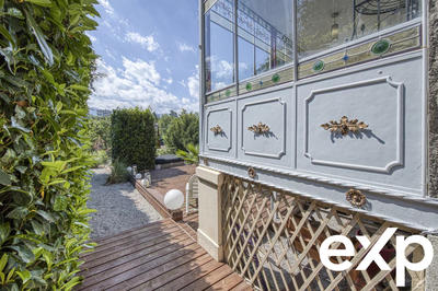 Maison - 251 m² - 10 pièces