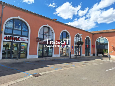 Local commercial - 61 m²