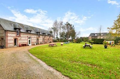 Maison - 321 m² - 12 pièces