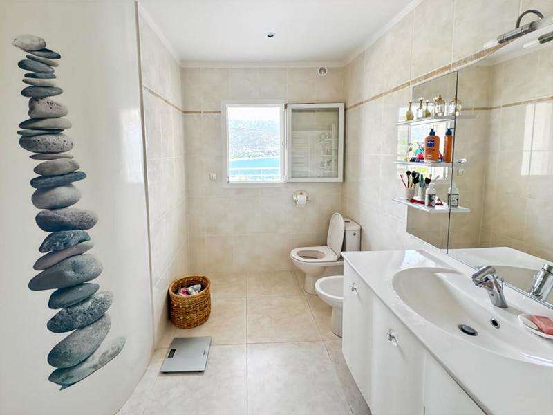 Villa - 175 m² - 6 pièces