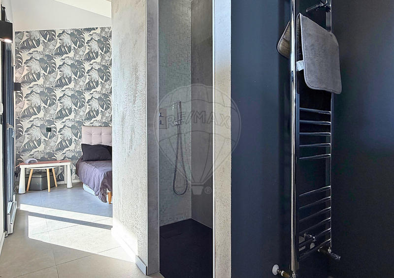 Villa - 232 m² - 6 pièces